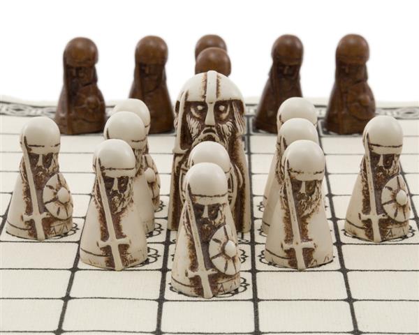 Реферат: Історія винвкнення шахів